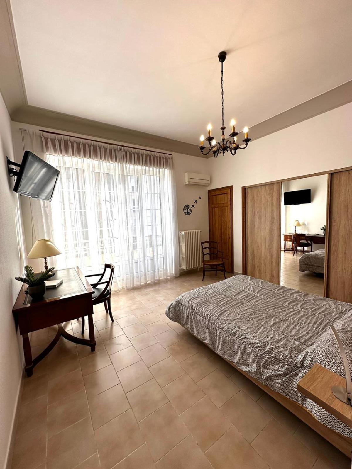 Appartement 4 A 8 Personnes, Spacieux De Standing Classe 4 Etoiles ニーム エクステリア 写真